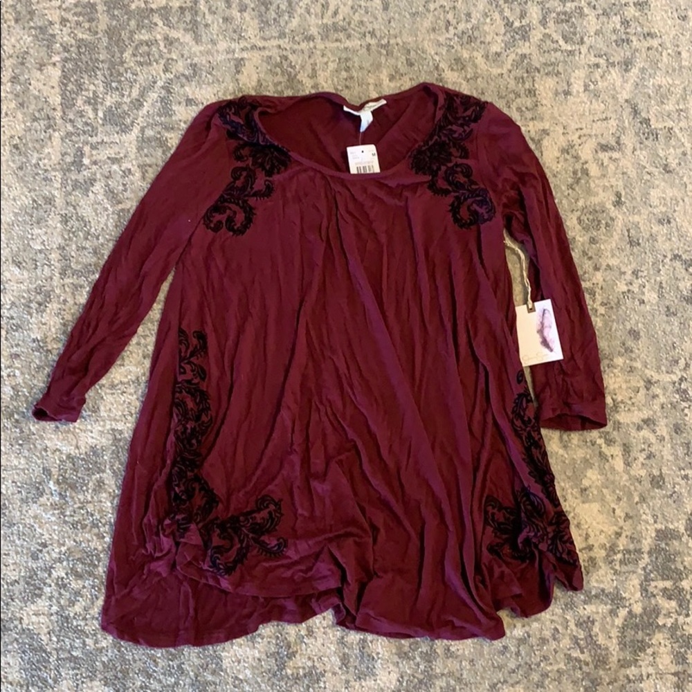 Jessica Simpson maternity top